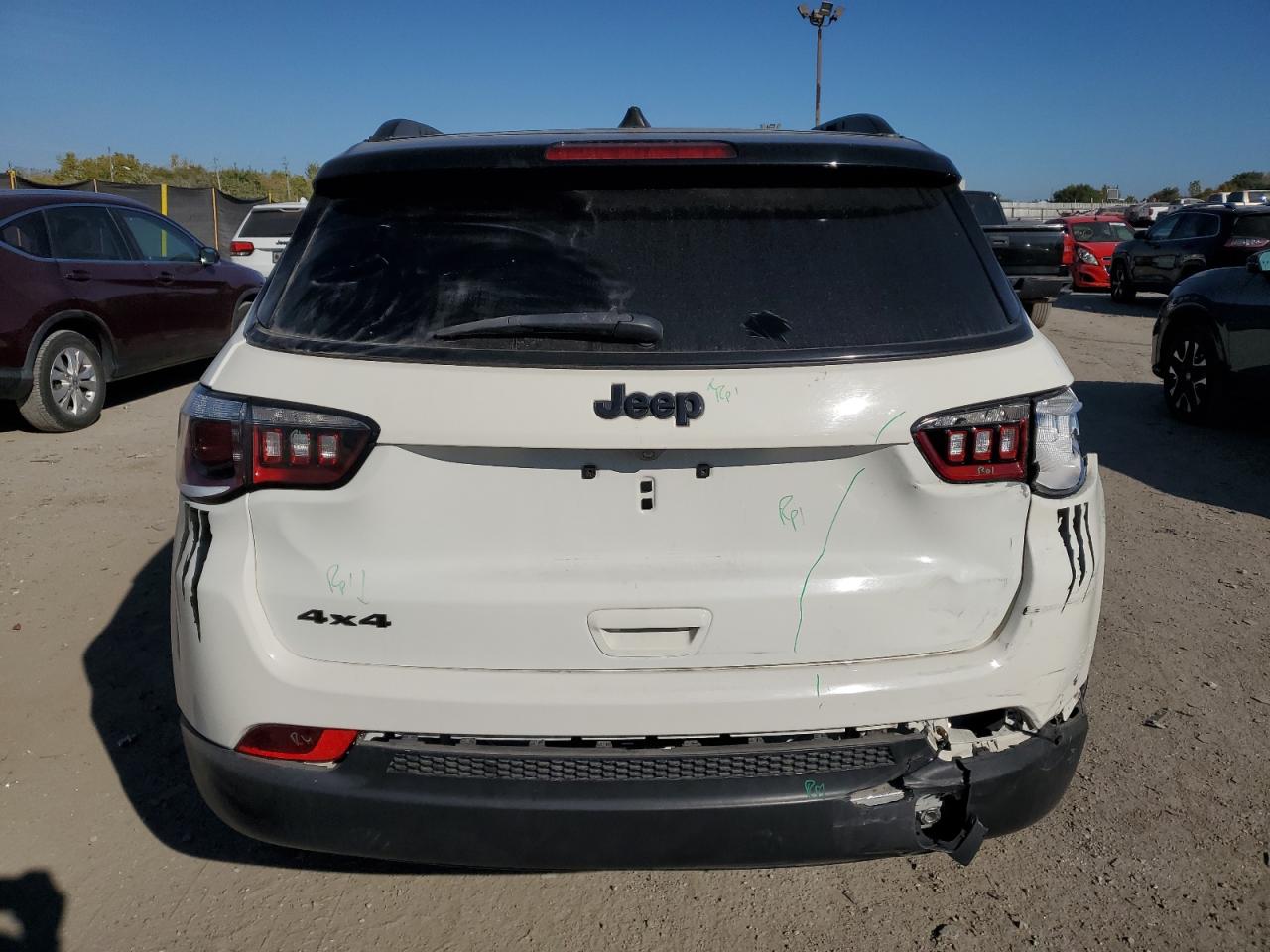 2018 Jeep Compass Latitude VIN: 3C4NJDBBXJT433614 Lot: 82547995