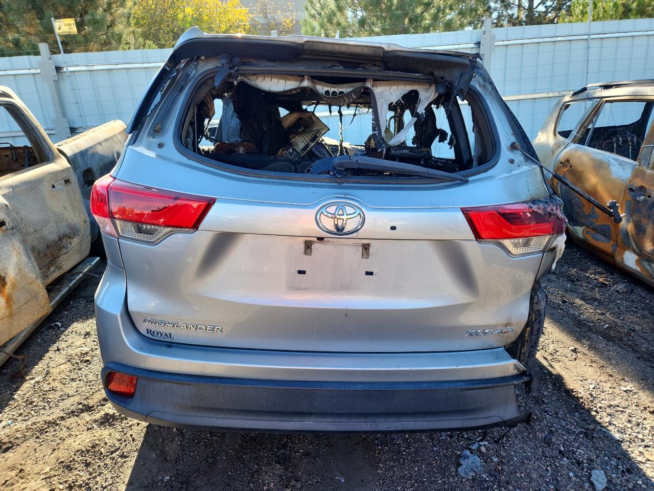 2018 Toyota Highlander Se VIN: 5TDJZRFH0JS533167 Lot: 89695885