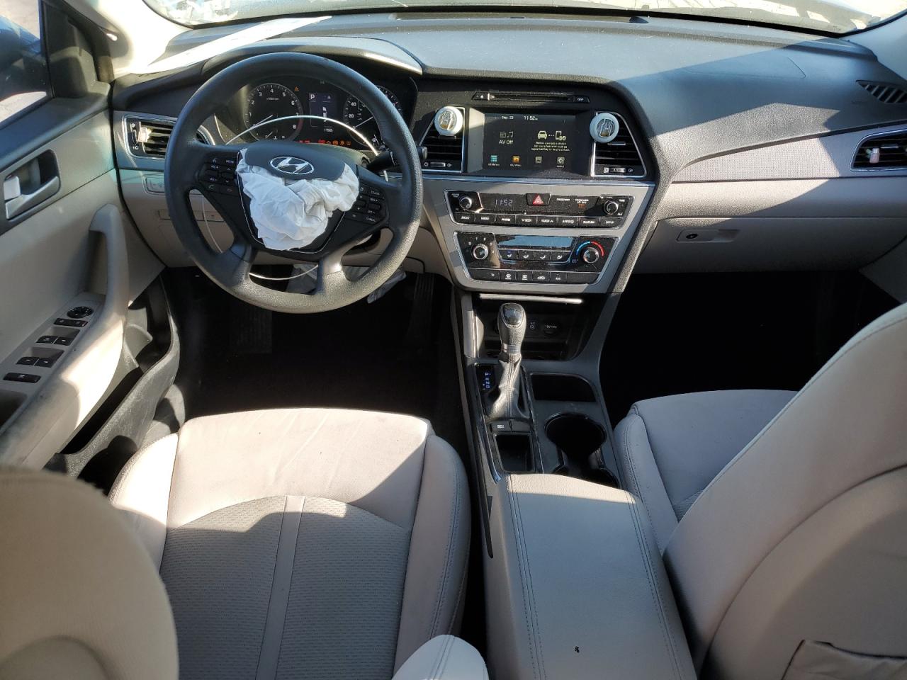 2017 Hyundai Sonata Se VIN: 5NPE24AF3HH440187 Lot: 84610265