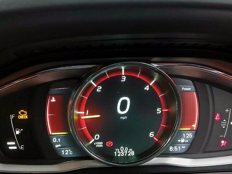 2015 VOLVO XC60 D4 [190] R DESIGN 5DR