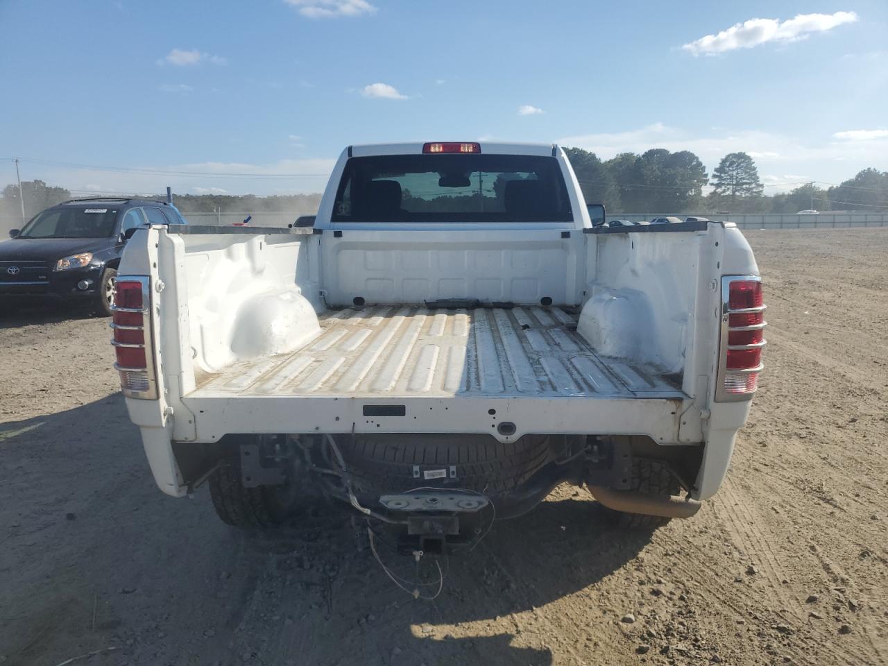 2019 Ram 1500 Classic Tradesman VIN: 3C6JR6DT0KG636098 Lot: 82327715