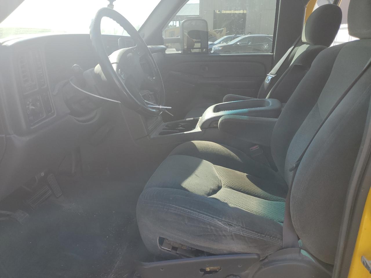 2004 Chevrolet Silverado K2500 Heavy Duty VIN: 1GCHK23U14F190207 Lot: 81964065