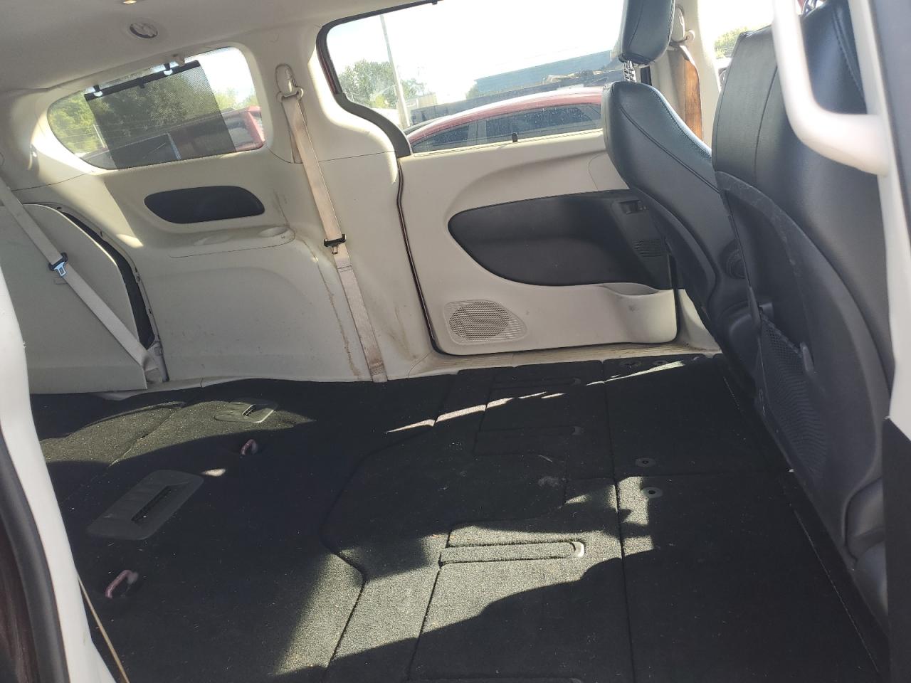 2019 Chrysler Pacifica Touring L VIN: 2C4RC1BG5KR651020 Lot: 84772425