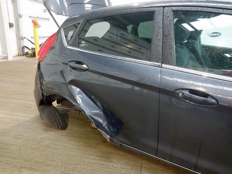 2010 FORD FIESTA TITANIUM AUTO 