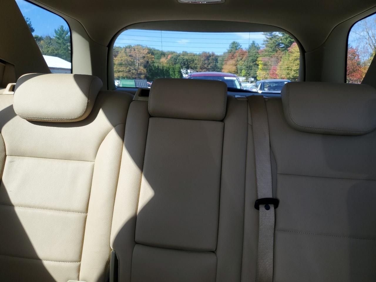 2011 Mercedes-Benz Ml 350 4Matic VIN: 4JGBB8GB7BA675295 Lot: 87247325