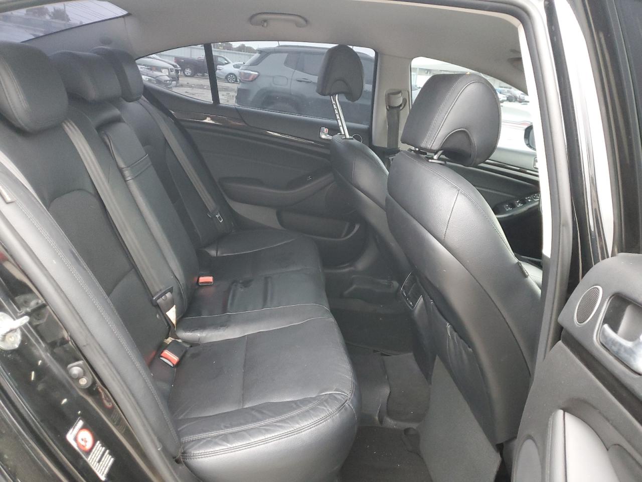 2015 Kia Cadenza Premium VIN: KNALN4D71F5197184 Lot: 90541475