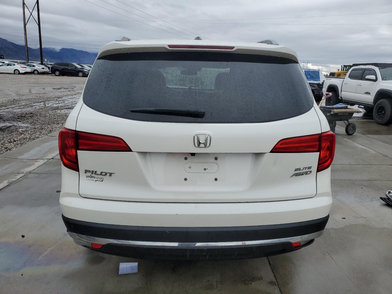 2017 Honda Pilot Elite VIN: 5FNYF6H01HB052095 Lot: 86552205