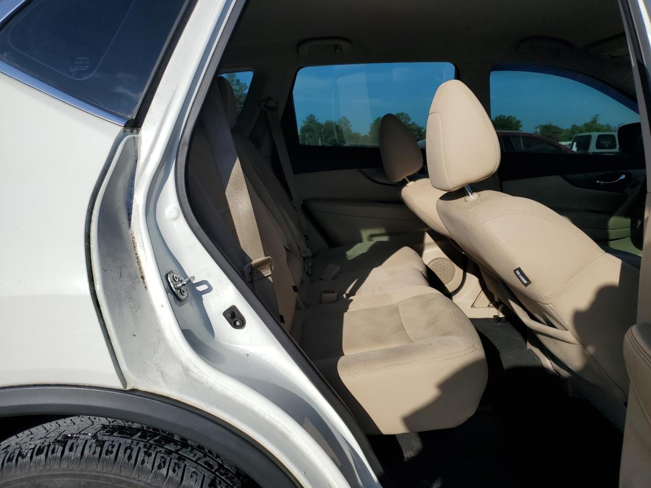 2016 Nissan Rogue S VIN: 5N1AT2MT1GC897670 Lot: 84432015