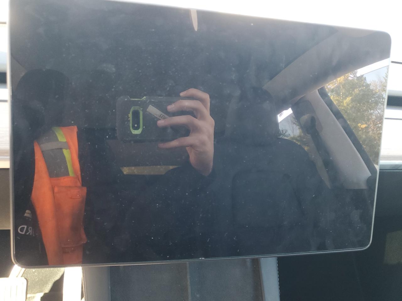 2024 Tesla Model Y VIN: 7SAYGAEEXRF995297 Lot: 85151935