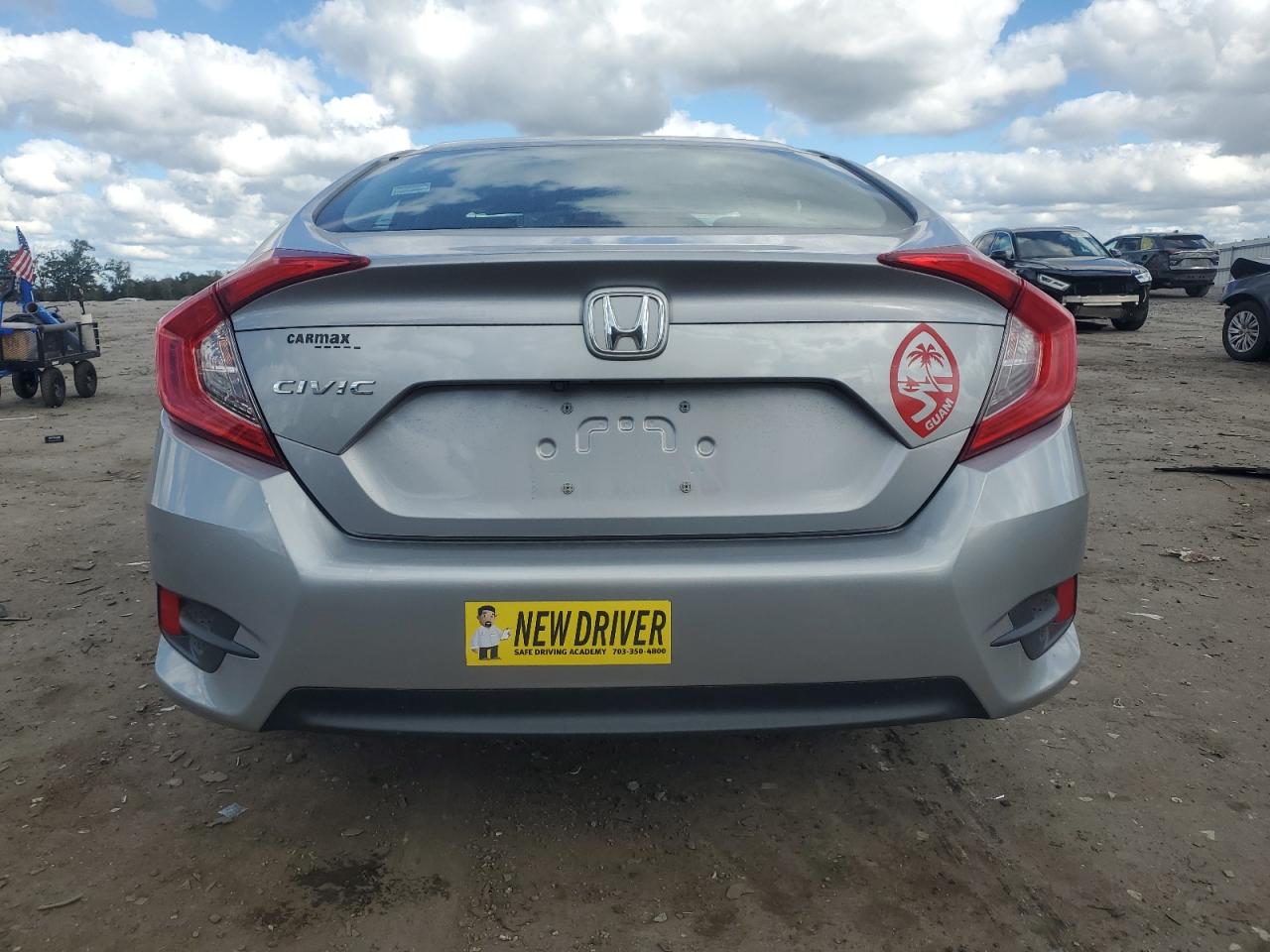 2018 Honda Civic Lx VIN: 2HGFC2F5XJH561580 Lot: 86155715