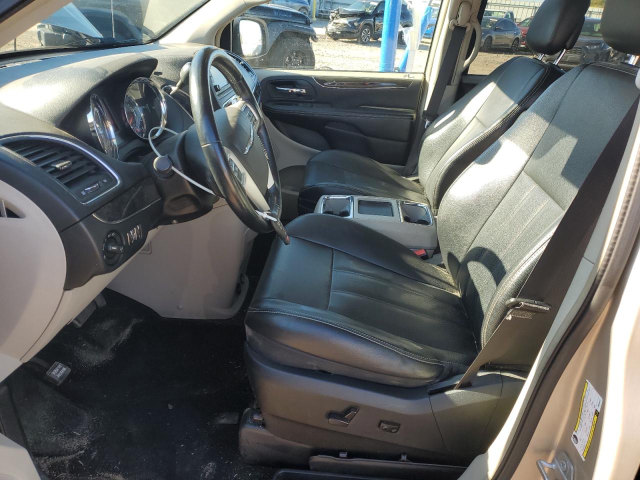 2015 Chrysler Town & Country Touring L VIN: 2C4RC1CGXFR506673 Lot: 86778205