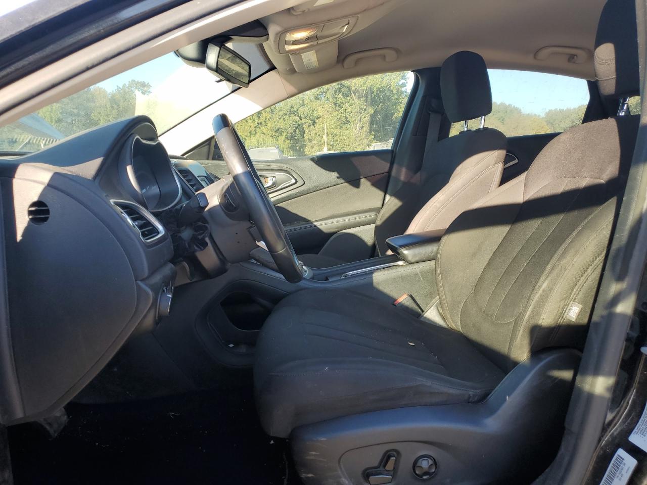 2015 Chrysler 200 Limited VIN: 1C3CCCAB8FN644819 Lot: 86092175