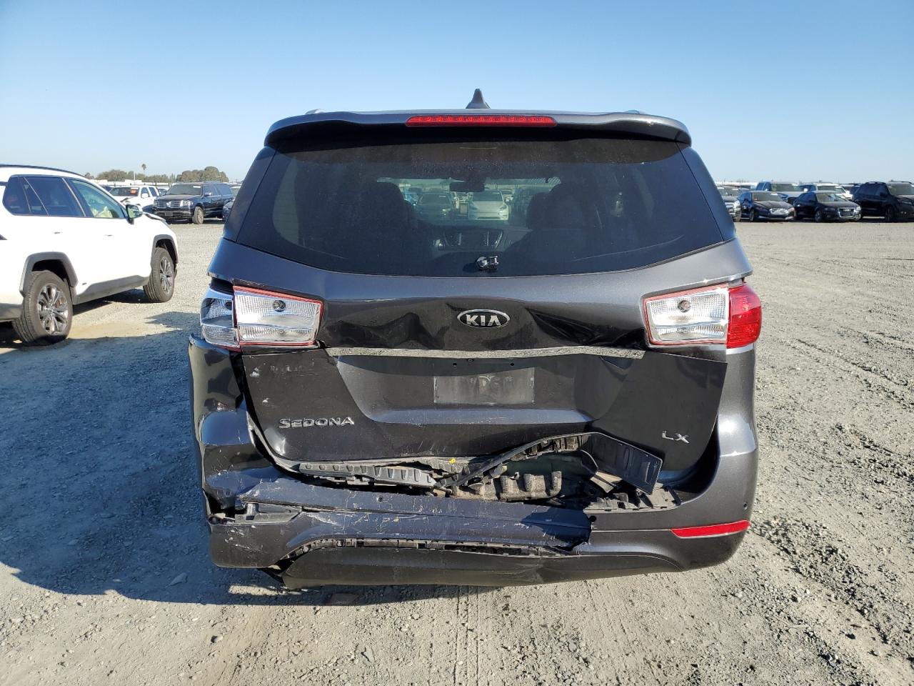 2018 Kia Sedona Lx VIN: KNDMB5C15J6399922 Lot: 84994605
