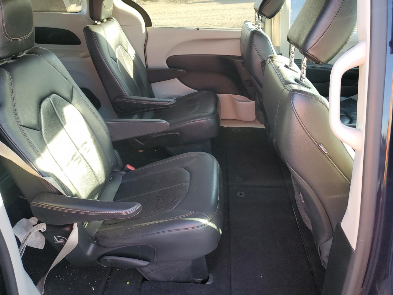 2018 Chrysler Pacifica Touring L VIN: 2C4RC1BG8JR107190 Lot: 82507735