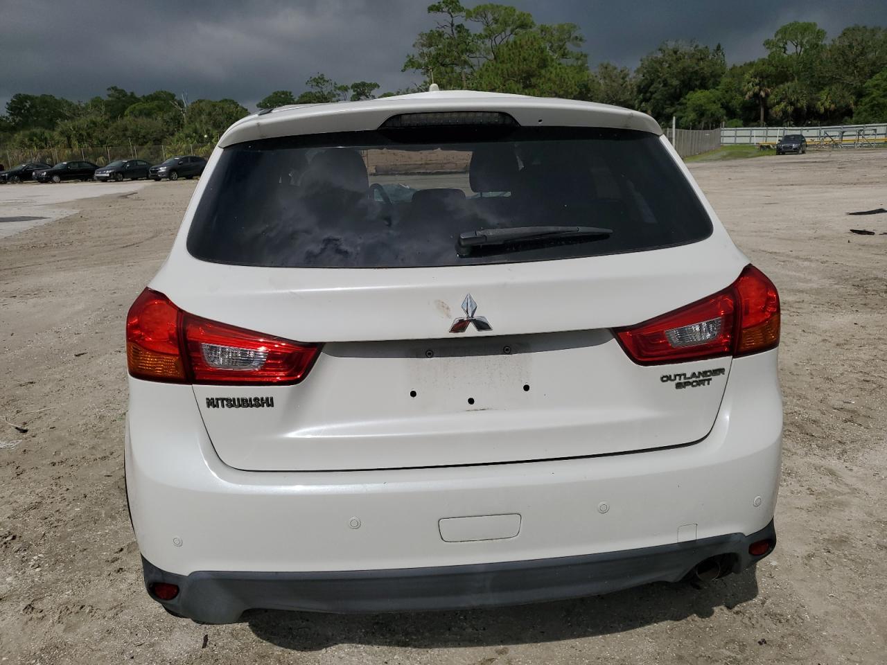 2017 Mitsubishi Outlander Sport Es VIN: JA4AP3AU2HZ046725 Lot: 84474445