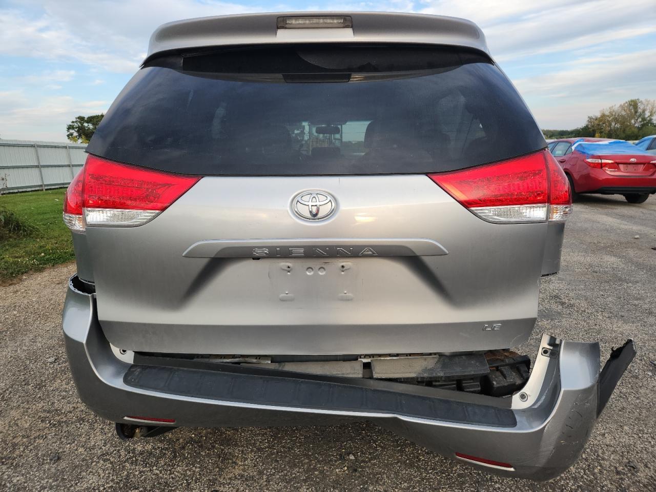 2014 Toyota Sienna Le VIN: 5TDKK3DC1ES421173 Lot: 84768045