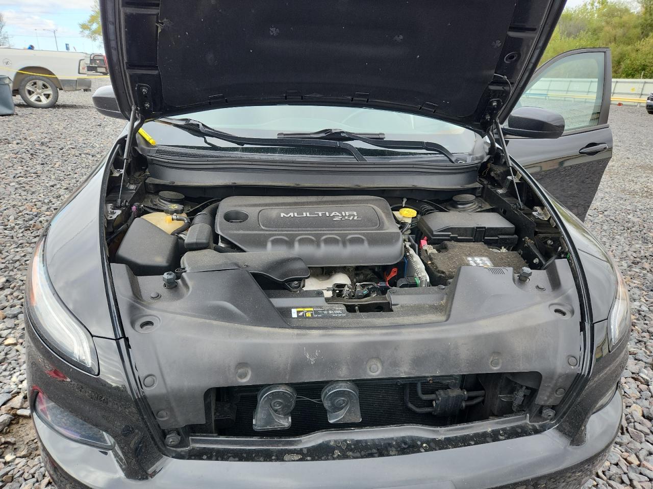 2016 Jeep Cherokee Latitude VIN: 1C4PJMCB5GW289447 Lot: 85540945