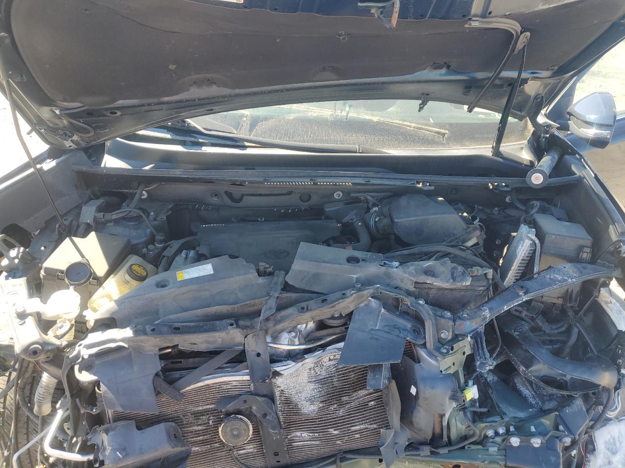 2017 Toyota Rav4 Xle VIN: 2T3RFREV2HW685950 Lot: 82368965