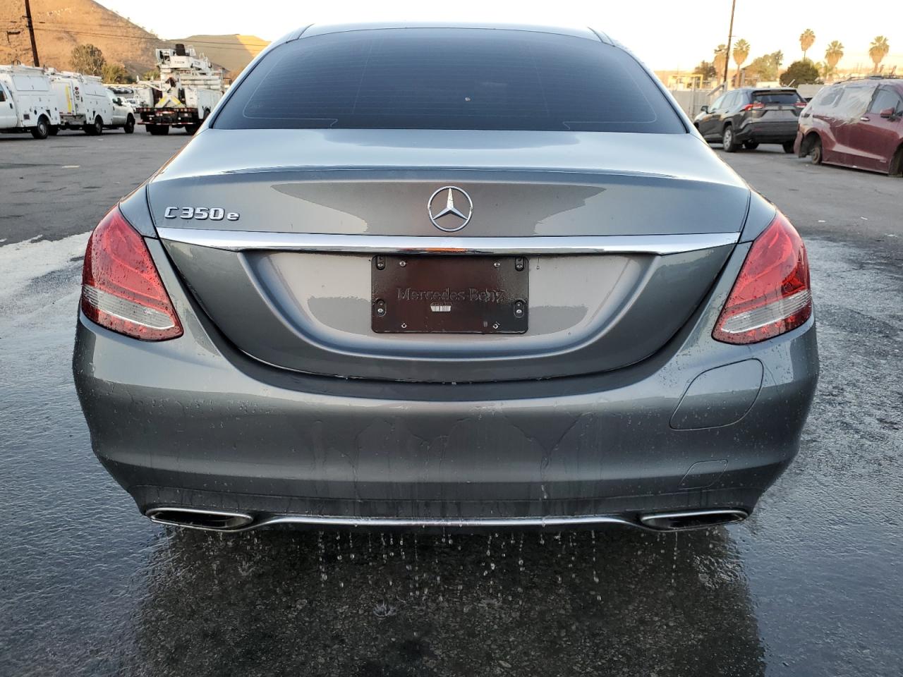 2017 Mercedes-Benz C 350E VIN: 55SWF4HB2HU220192 Lot: 81632215