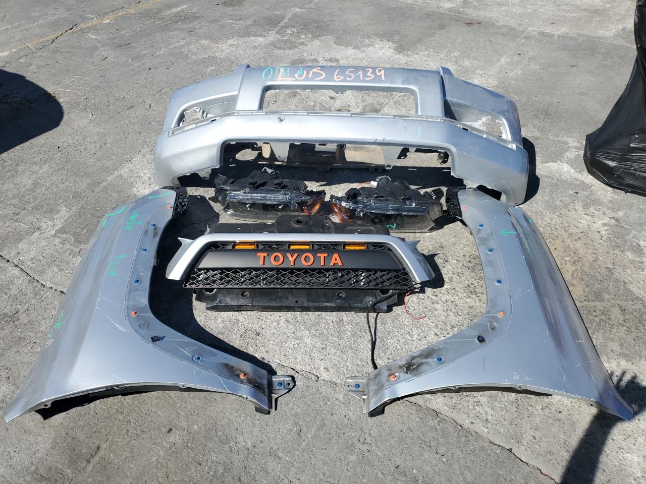 2011 Toyota 4Runner Sr5 VIN: JTEZU5JR8B5032654 Lot: 85884705