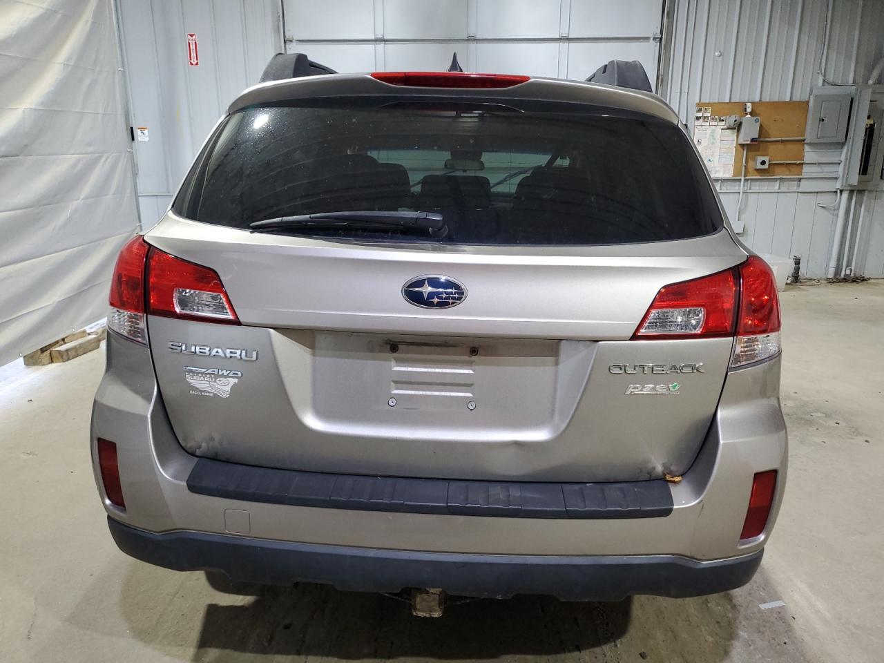 2014 Subaru Outback 2.5I Premium VIN: 4S4BRBCC3E1202540 Lot: 84951965