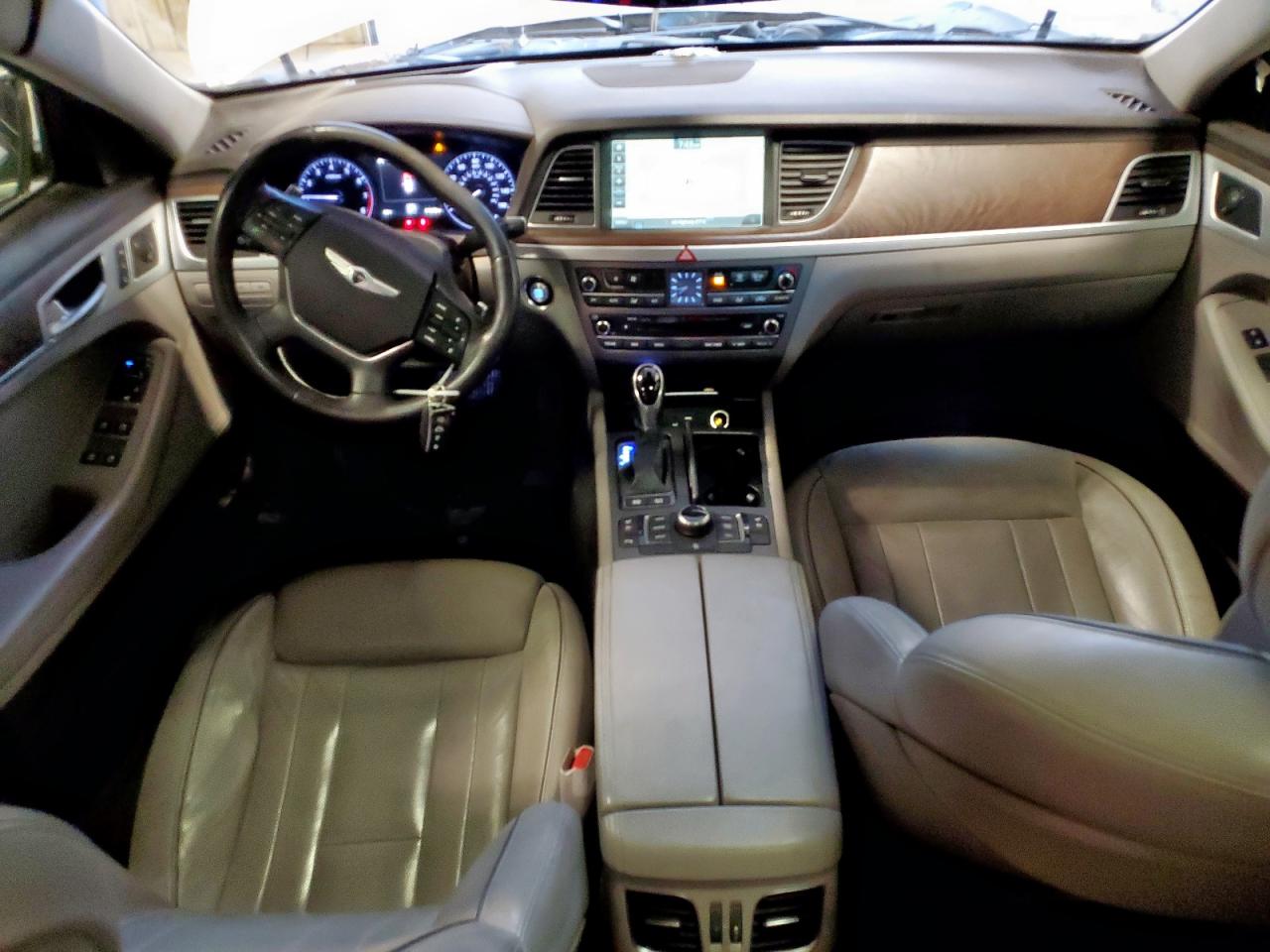 2015 Hyundai Genesis 3.8L VIN: KMHGN4JE5FU070656 Lot: 85705475