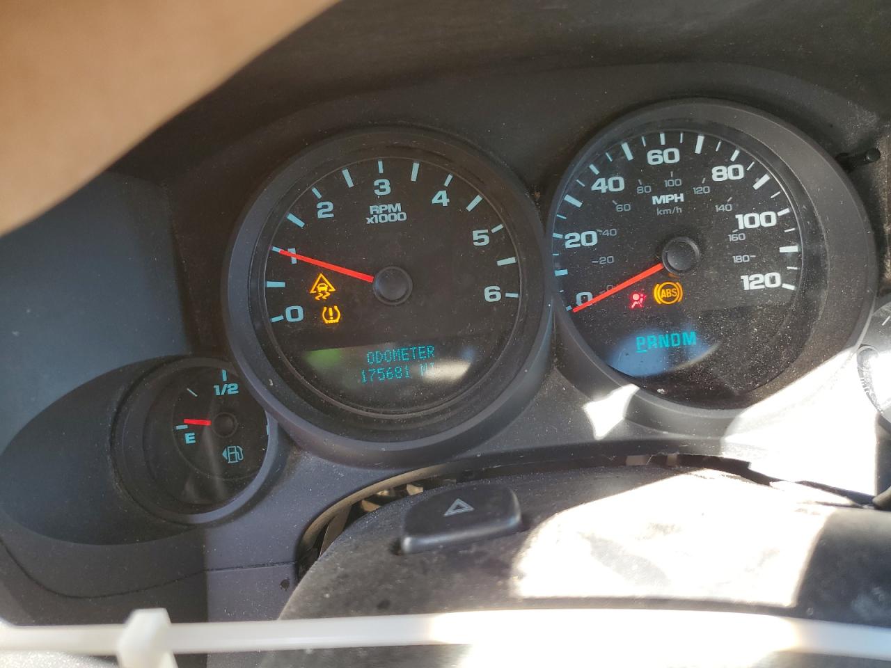 2011 GMC Sierra K1500 VIN: 1GTN2TE01BZ439989 Lot: 85567765