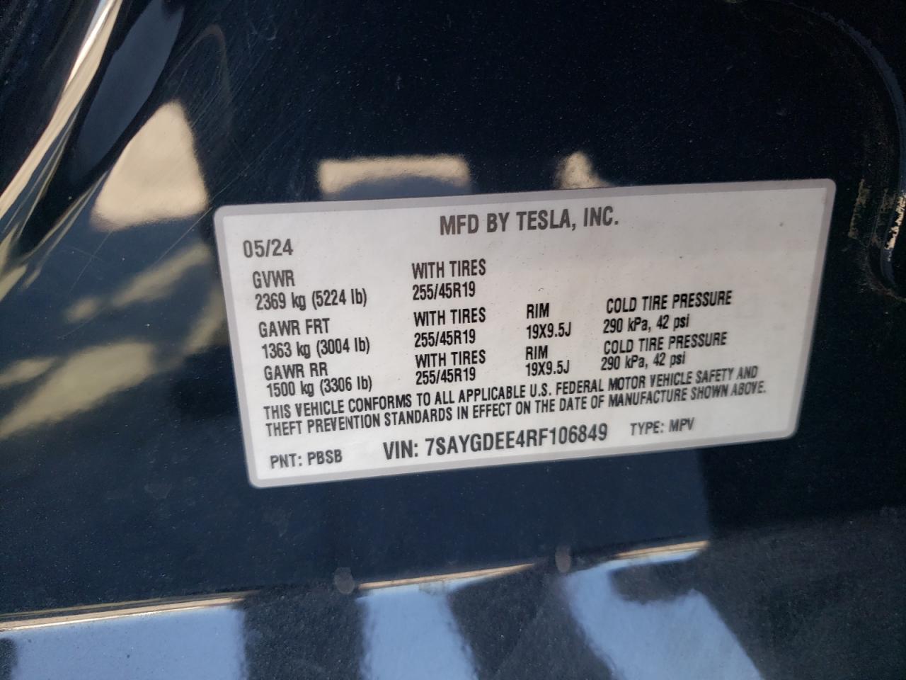 2024 Tesla Model Y VIN: 7SAYGDEE4RF106849 Lot: 90645705