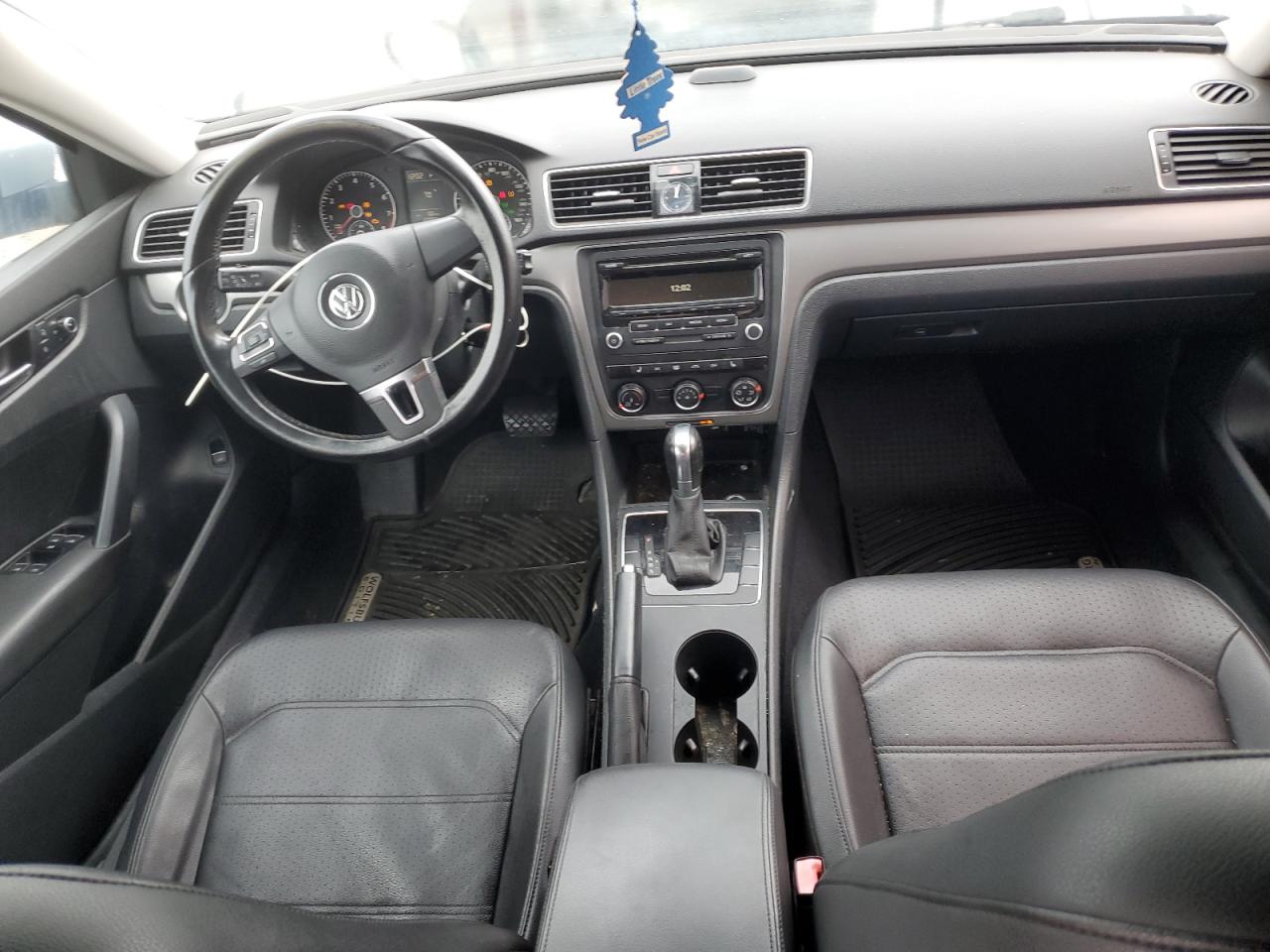 2014 Volkswagen Passat S VIN: 1VWAT7A34EC102241 Lot: 82319785