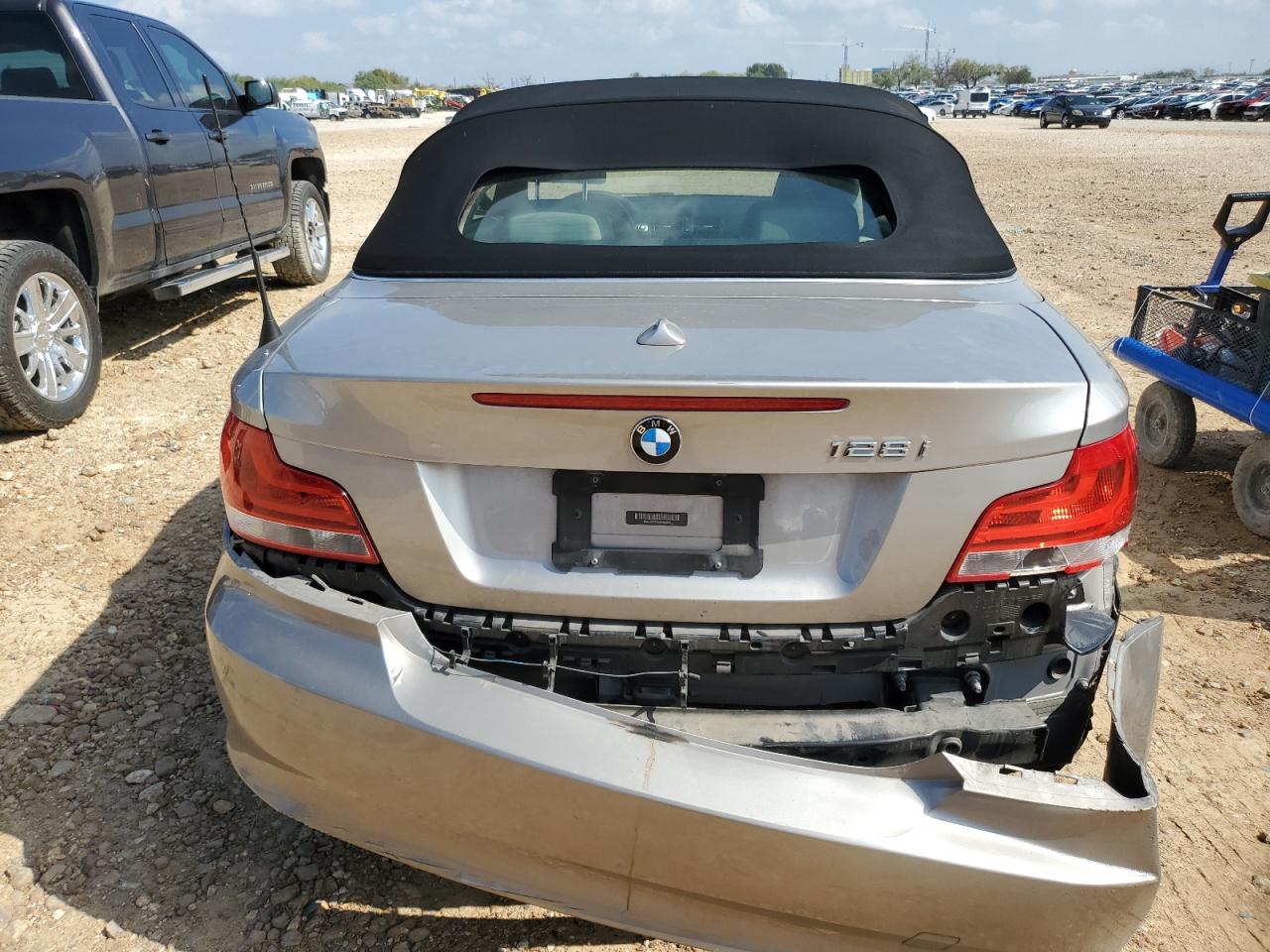 Фото: WBAUL7C59CVM82254