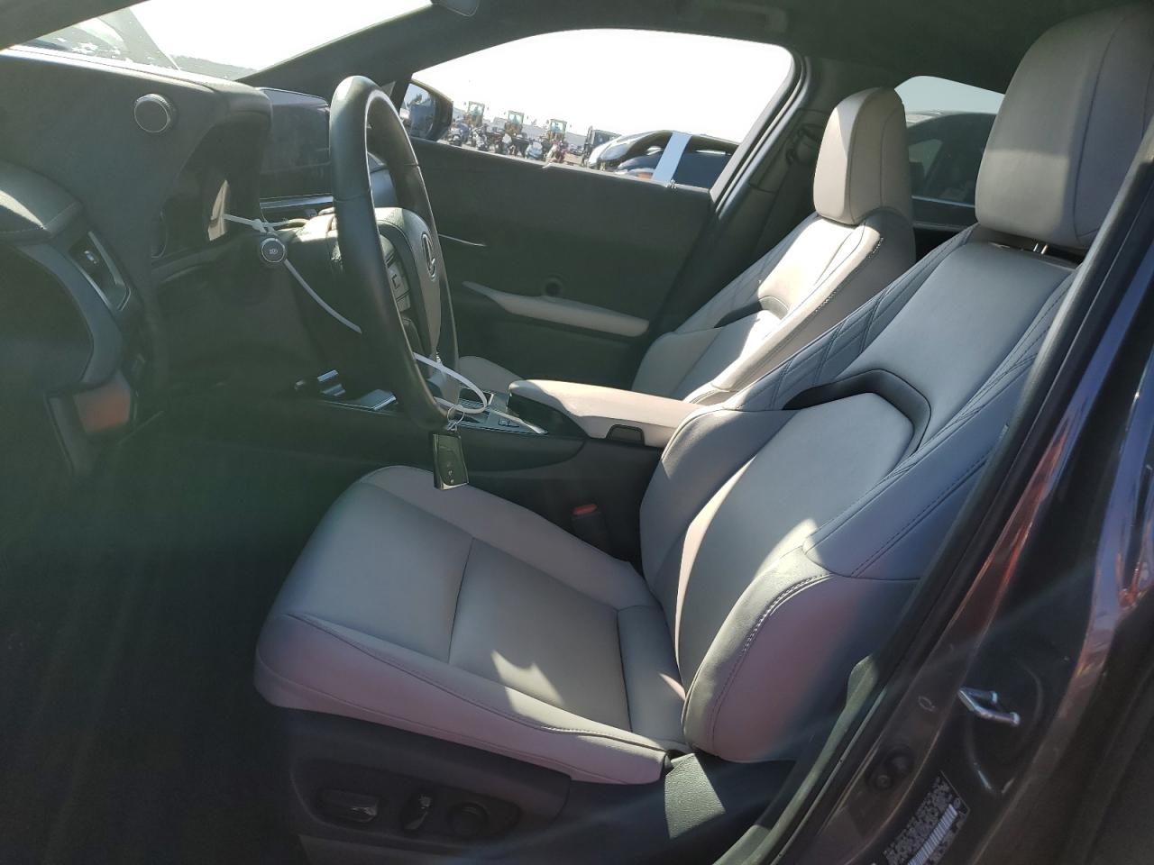 2023 Lexus Ux 250H Base VIN: JTHX6JBH0P2140844 Lot: 84974545