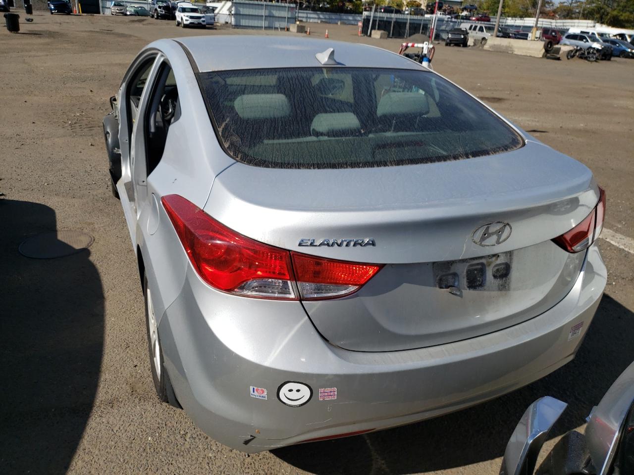 2012 Hyundai Elantra Gls VIN: KMHDH4AE0CU417199 Lot: 82070195