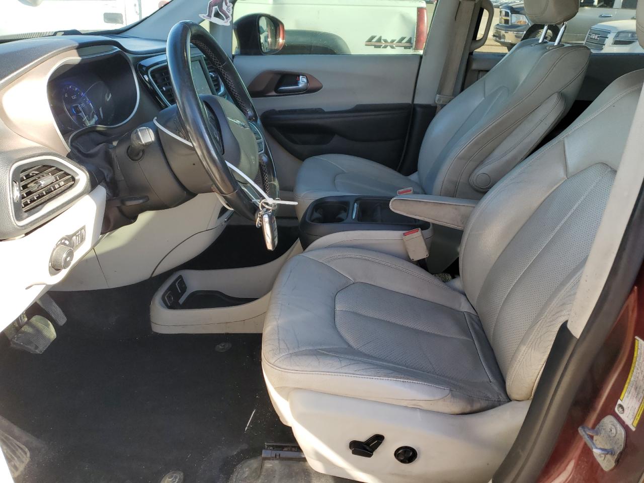 2018 Chrysler Pacifica Touring L VIN: 2C4RC1BG7JR174993 Lot: 84577385