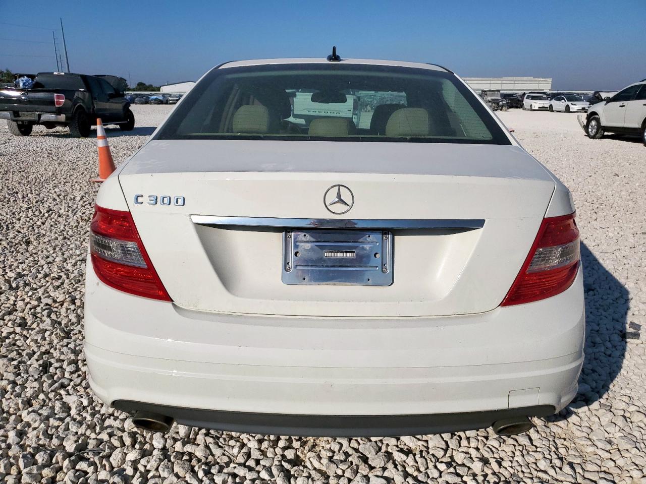 2011 Mercedes-Benz C 300 VIN: WDDGF5EB8BF629872 Lot: 85087685