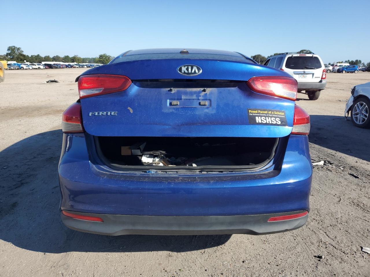 2017 Kia Forte Lx VIN: 3KPFK4A77HE048413 Lot: 85872745