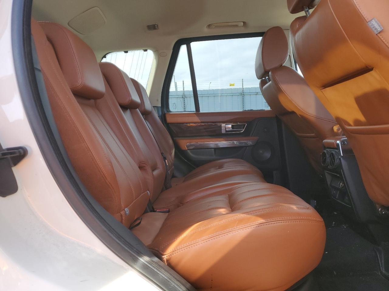 2010 Land Rover Range Rover Sport Lux VIN: SALSK2D44AA218863 Lot: 89616175