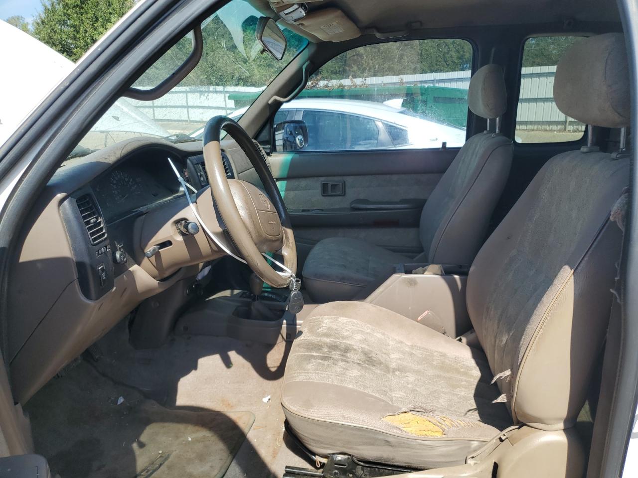 2000 Toyota Tacoma Xtracab VIN: 4TAWM72N0YZ606692 Lot: 85002555