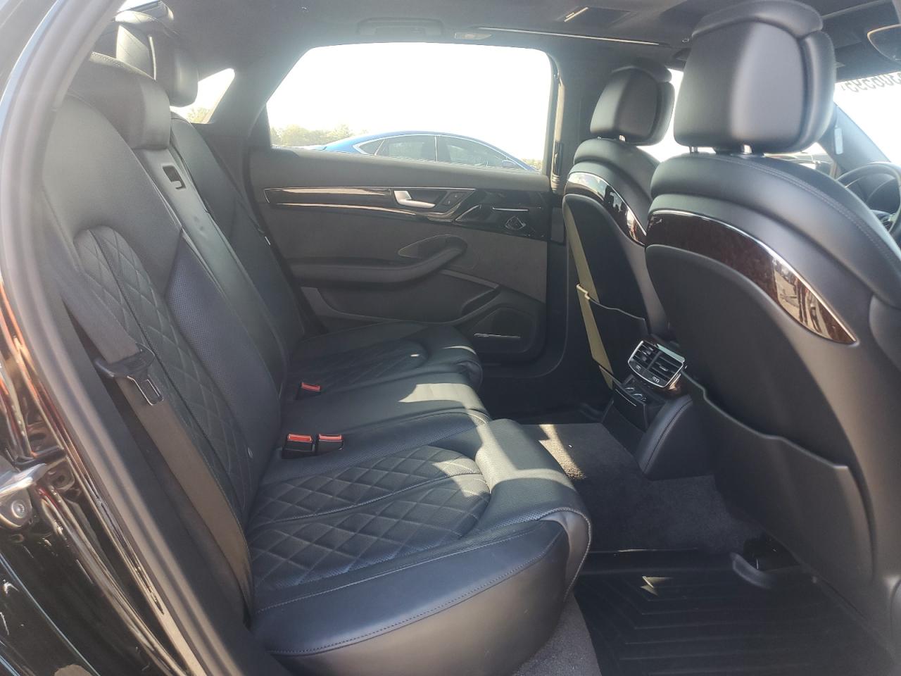 2016 Audi A8 L Quattro VIN: WAU43AFD7GN010656 Lot: 85306595