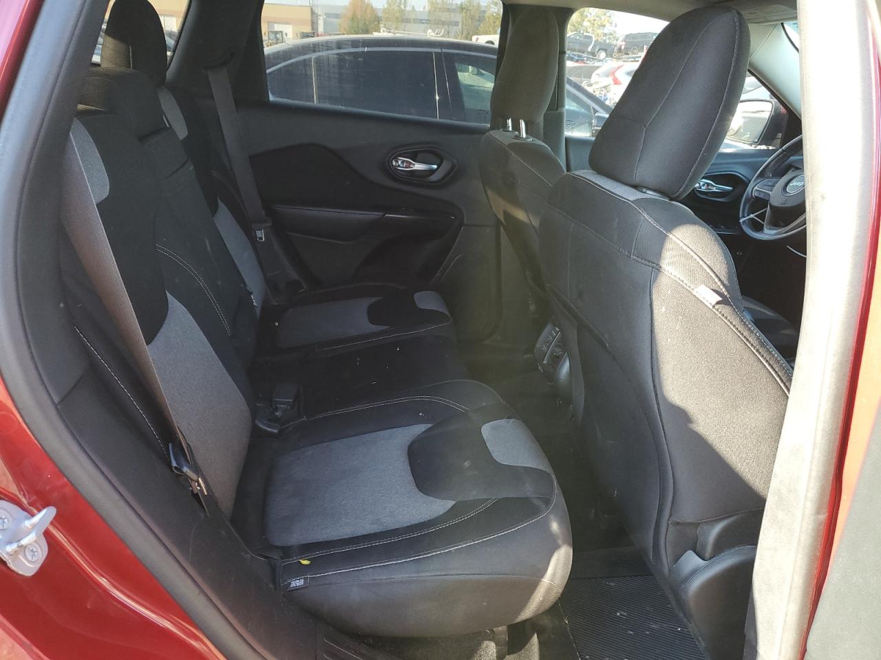 2014 Jeep Cherokee Latitude VIN: 1C4PJMCS7EW215136 Lot: 83849725