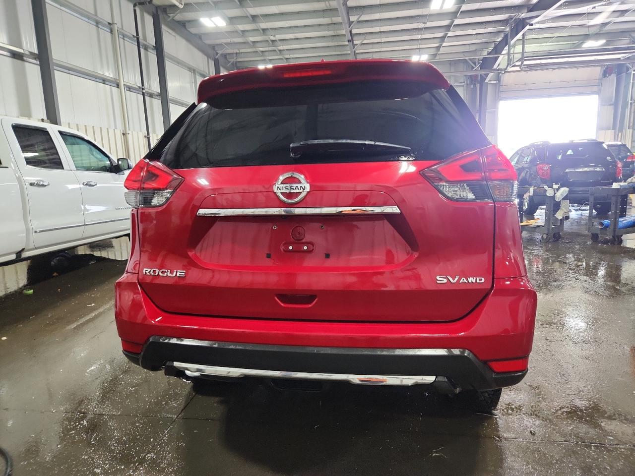2017 Nissan Rogue S VIN: JN8AT2MV8HW270197 Lot: 84708525
