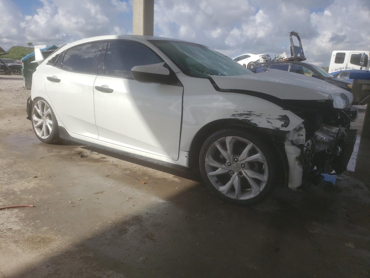2018 Honda Civic Sport VIN: SHHFK7G41JU228600 Lot: 82638575