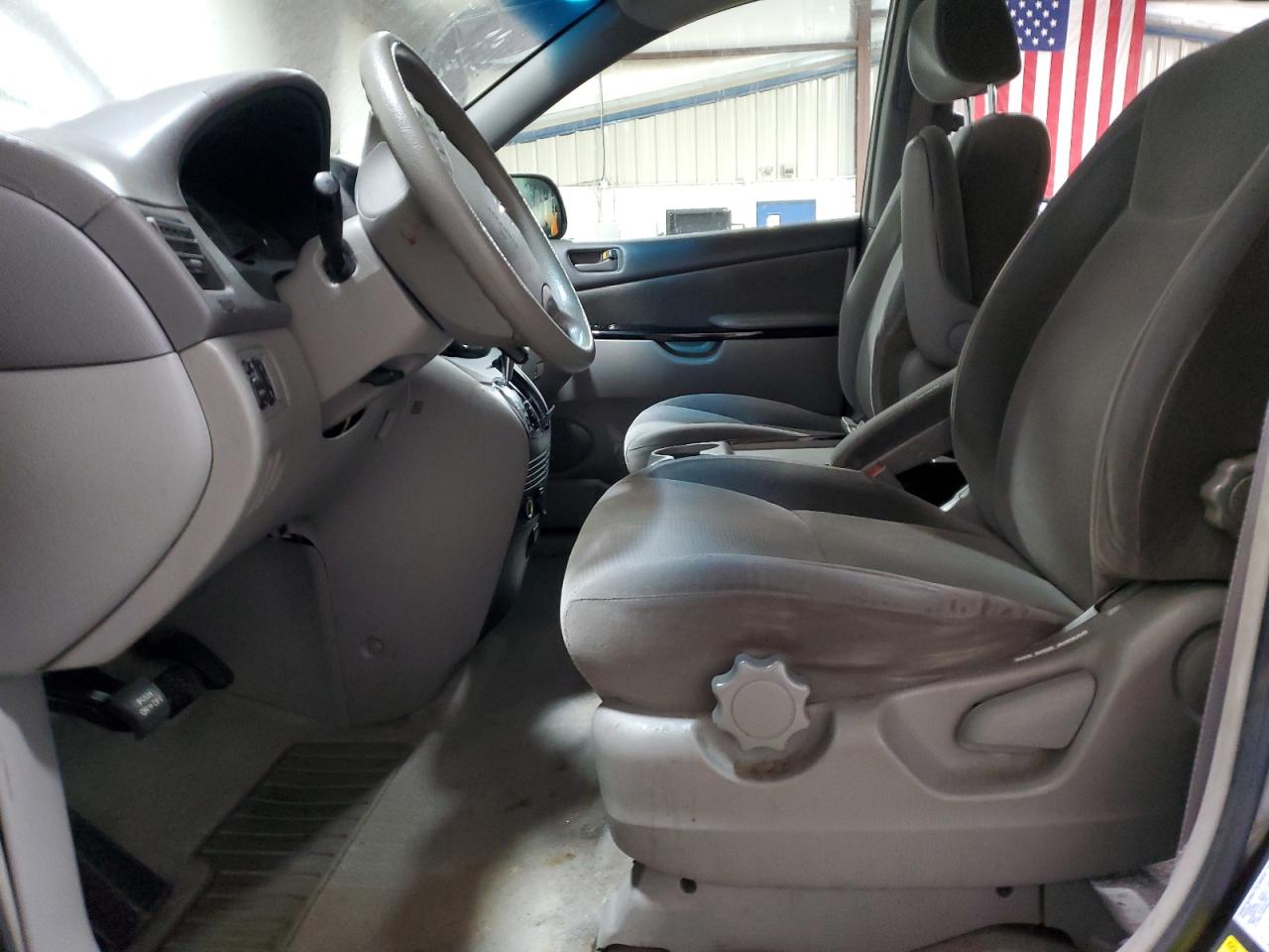 2004 Toyota Sienna Ce VIN: 5TDZA23C44S000446 Lot: 82398625