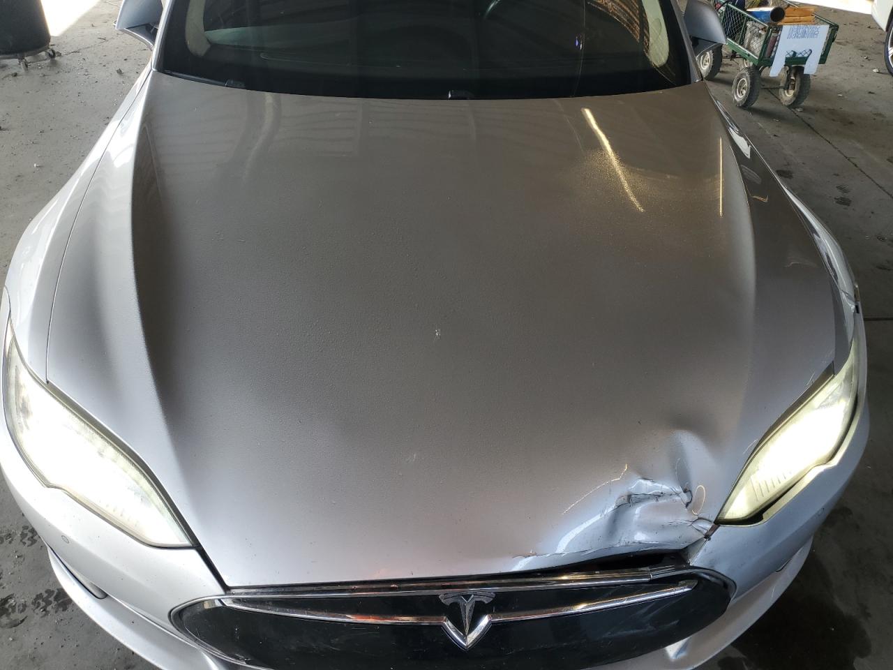 2015 Tesla Model S 85D VIN: 5YJSA1H23FFP69278 Lot: 81852435