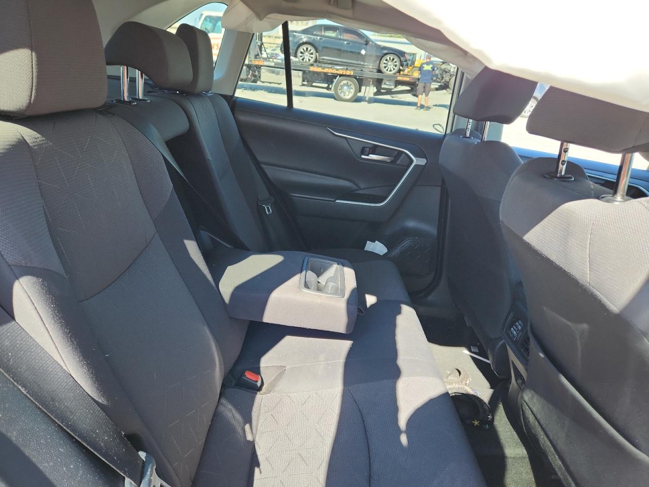 2019 Toyota Rav4 Xle VIN: 2T3W1RFV6KC012605 Lot: 90644835