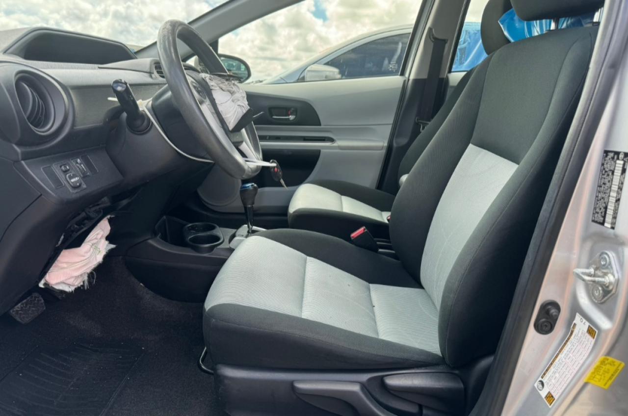 2014 Toyota Prius C VIN: JTDKDTB3XE1569140 Lot: 85337755