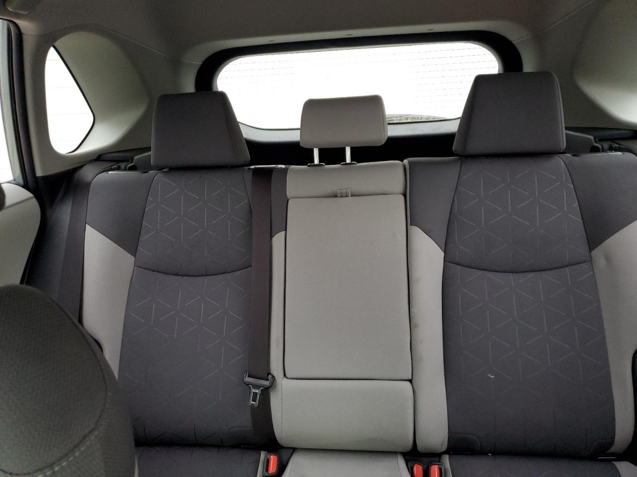 2019 Toyota Rav4 Xle VIN: JTMRWRFV9KJ020581 Lot: 85390265