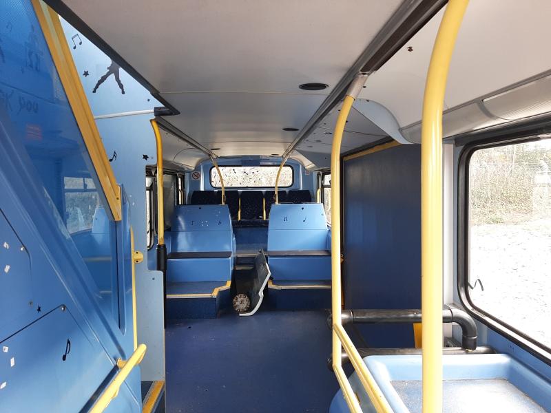 2002 DENNIS TRIDENT 