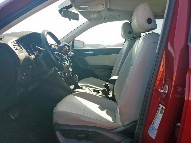  VOLKSWAGEN TIGUAN 2018 Бордовый