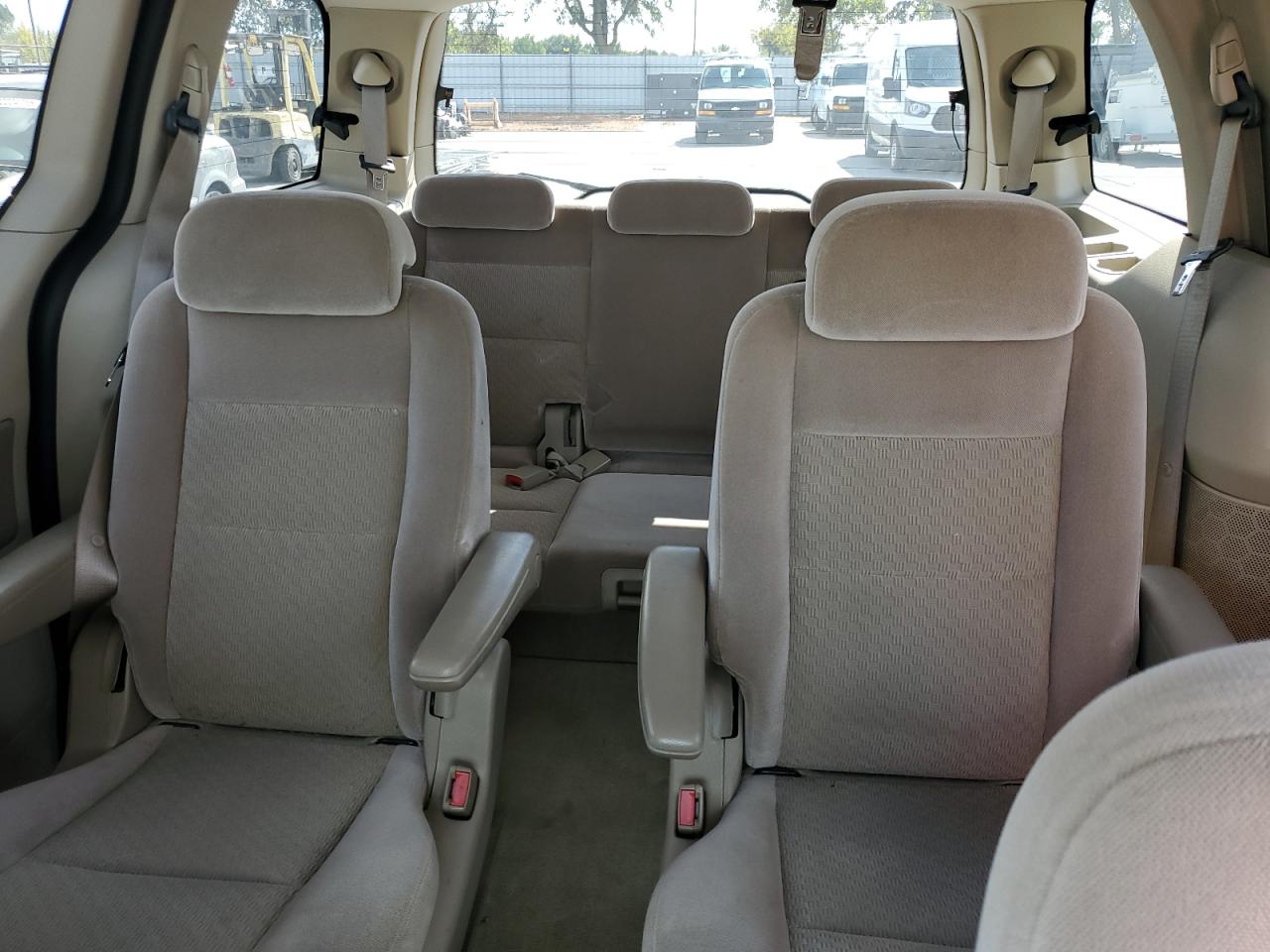 2005 Ford Freestar Sel VIN: 2FMZA52265BA92359 Lot: 81984135