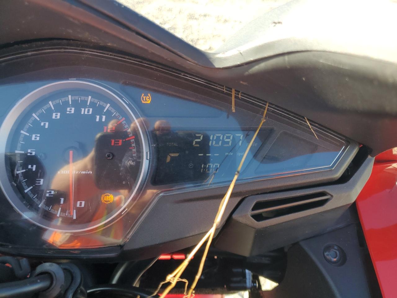 2014 Honda Vfr800 F VIN: JH2RC7951EK000324 Lot: 84869085